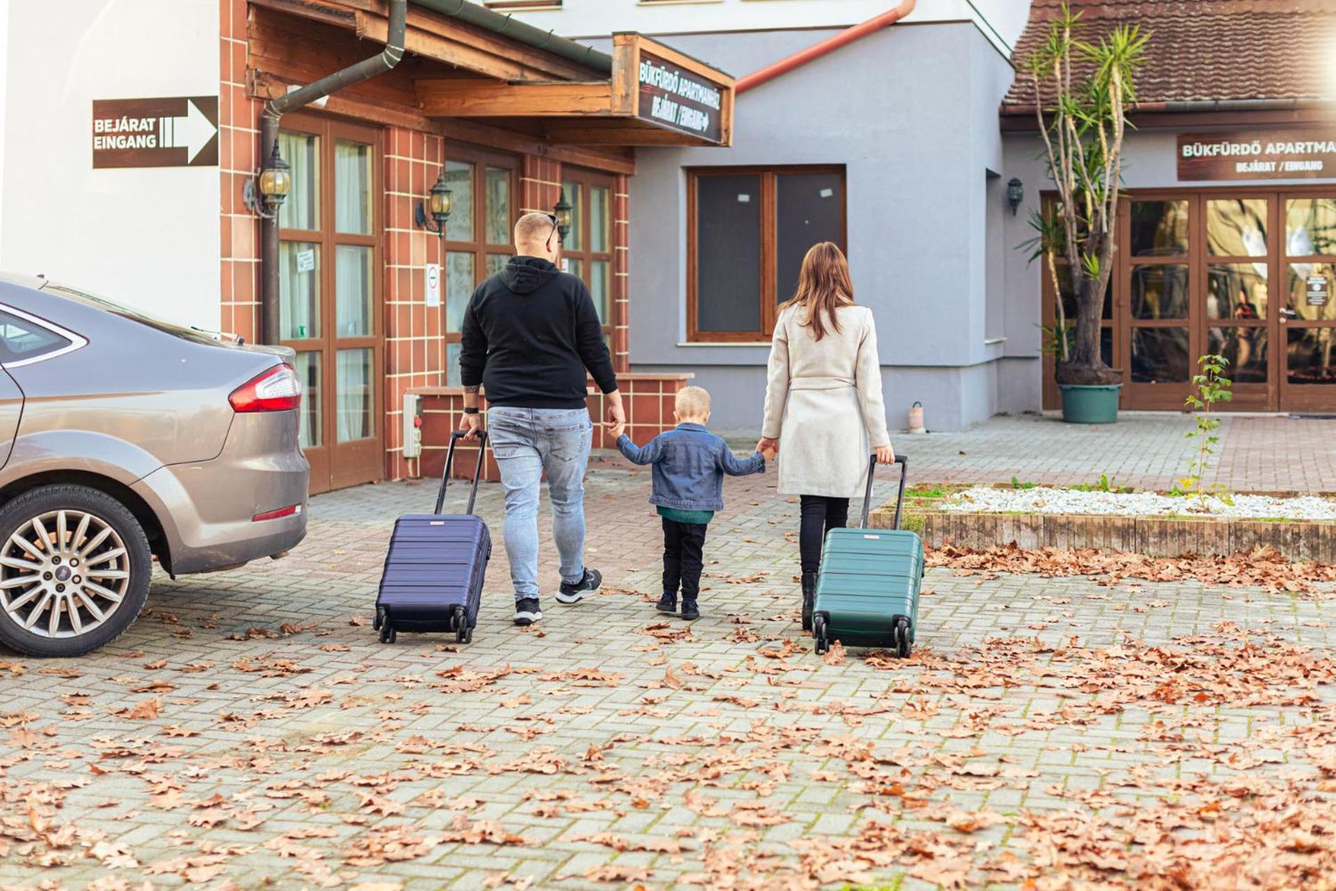 Buekfuerdo Apartmanhaz エクステリア 写真